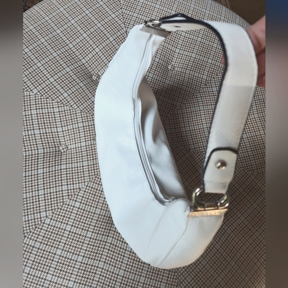 K. carroll Accessories White Faux Leather Hobo Shoulder Bag Purse - Picture 3 of 8